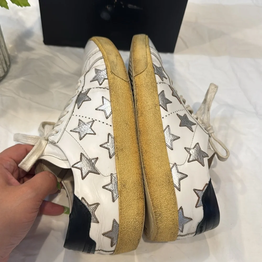 Authentic Saint Laurent Leather Star Sneakers - Picture 10 of 17